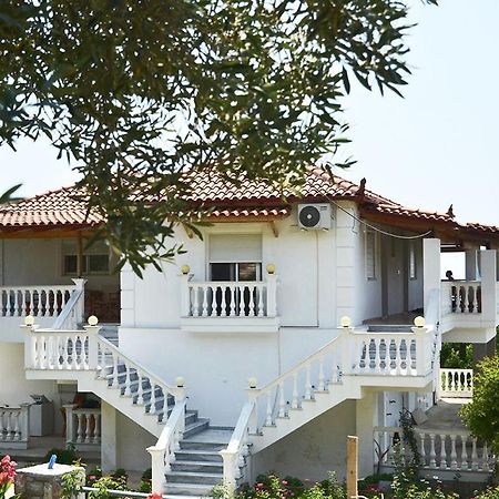 Helen Apartments Λούκοβο Εξωτερικό φωτογραφία