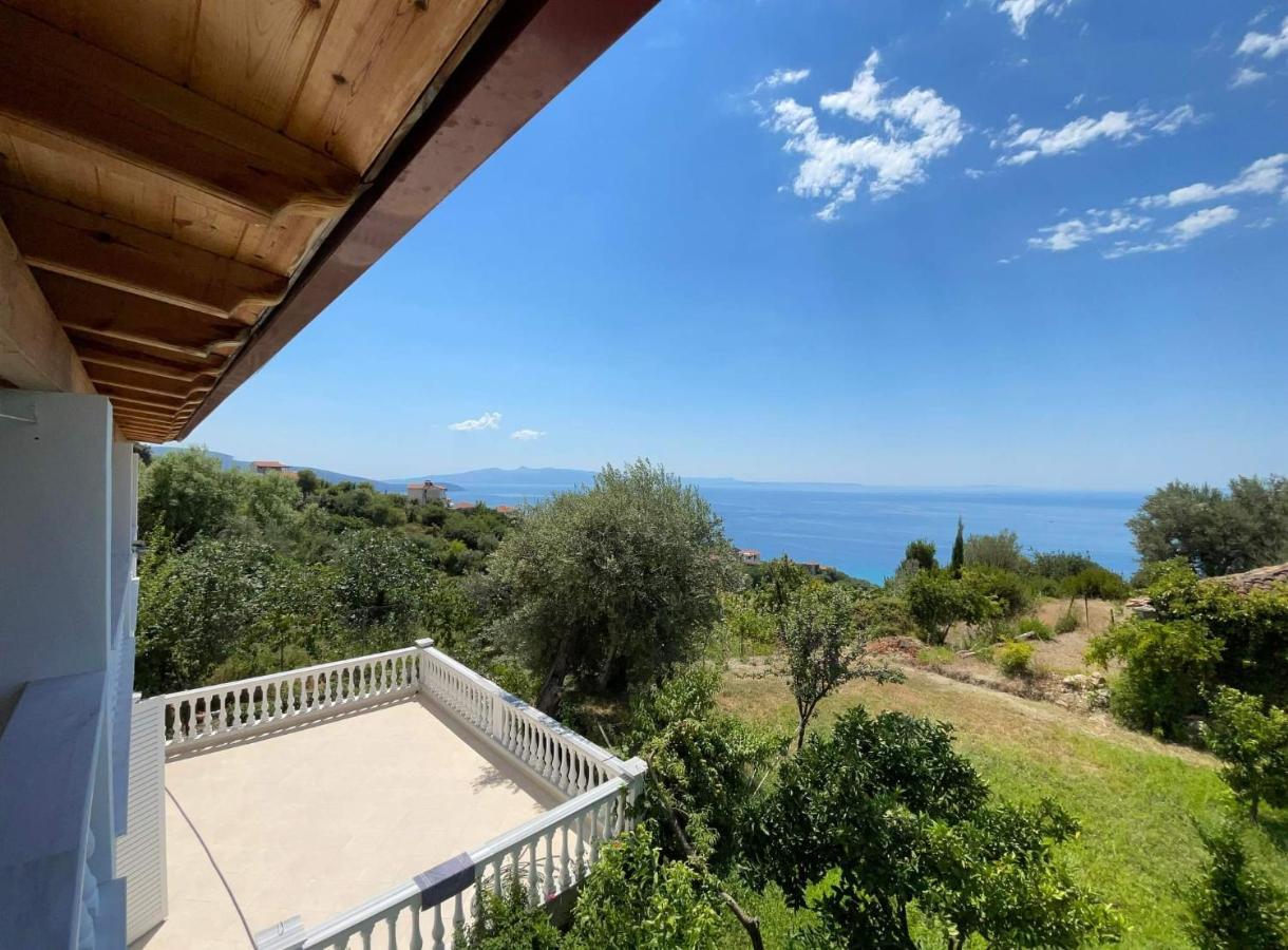 Helen Apartments Λούκοβο Εξωτερικό φωτογραφία