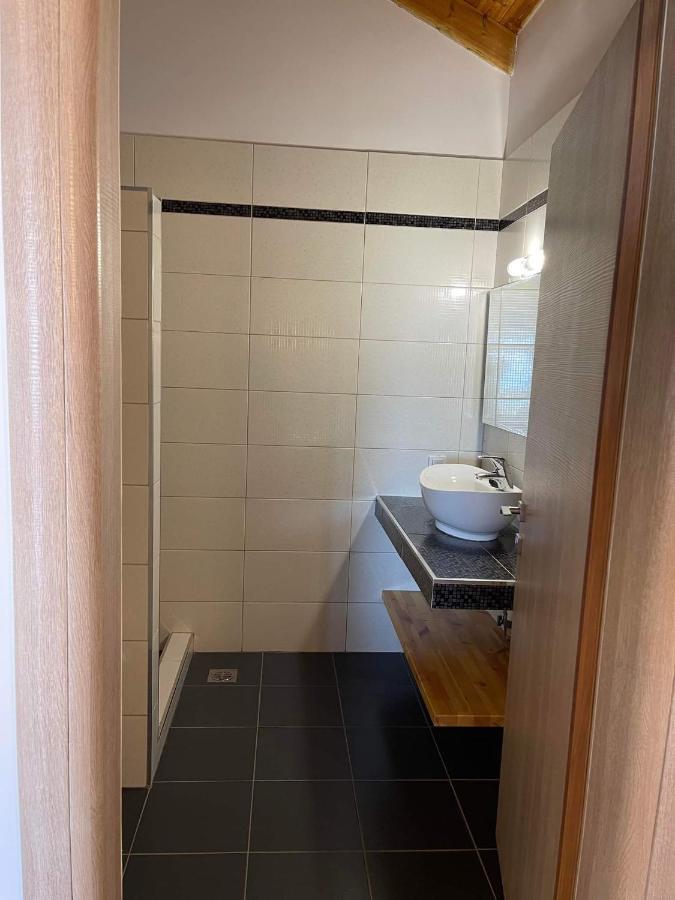 Helen Apartments Λούκοβο Εξωτερικό φωτογραφία