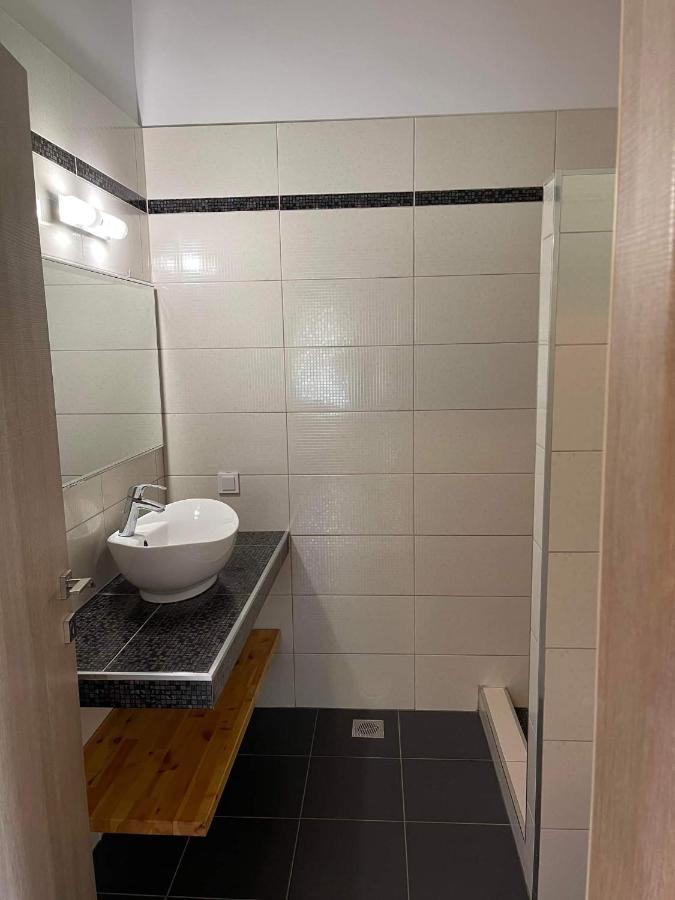 Helen Apartments Λούκοβο Εξωτερικό φωτογραφία