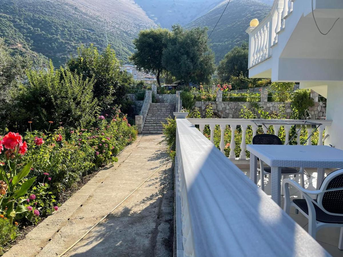 Helen Apartments Λούκοβο Εξωτερικό φωτογραφία