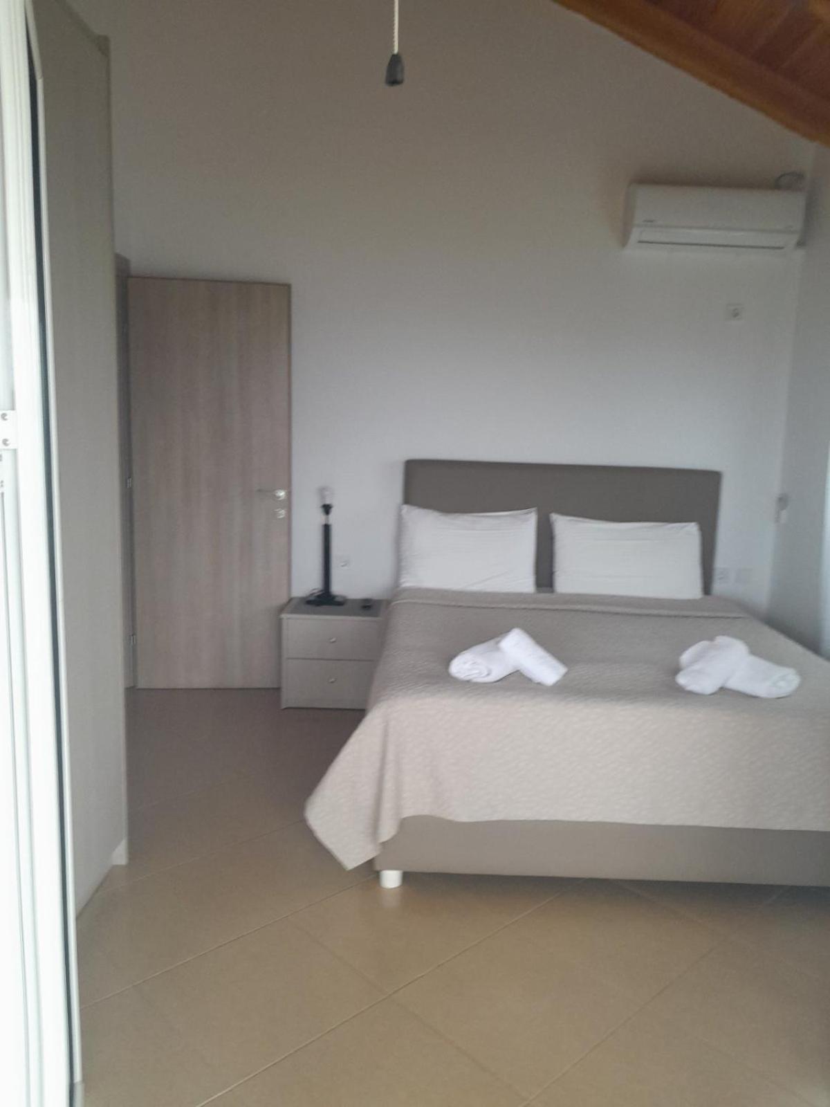 Helen Apartments Λούκοβο Εξωτερικό φωτογραφία